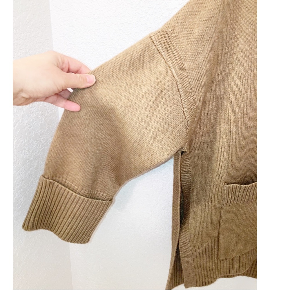 ALL : ROW Chunky Knit V-Neck side Vent Sweater Tan / Camel SZ: Large - Picture 11 of 13